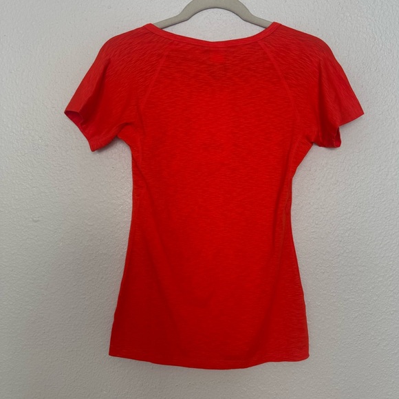 The North Face Women's Bright Red V-Neck Technical Tee - Picture 3 of 4